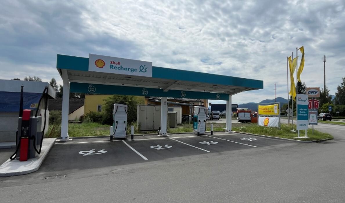 Bilder Shell Recharge Charging Station