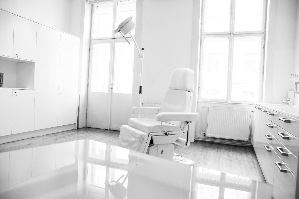 Bilder Dr. Claudia Gschnitzer - Plastische Chirurgie