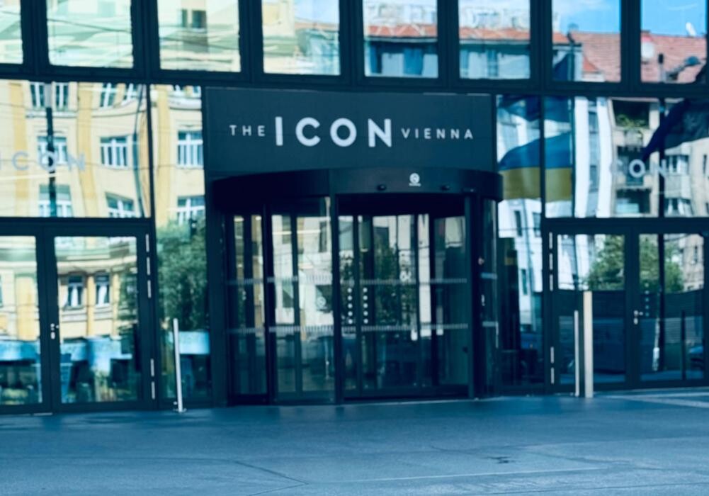 Bilder BIGLETTER ÜBERSETZUNGEN