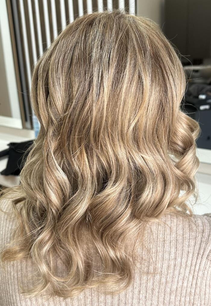 Bilder Friseur Sara
