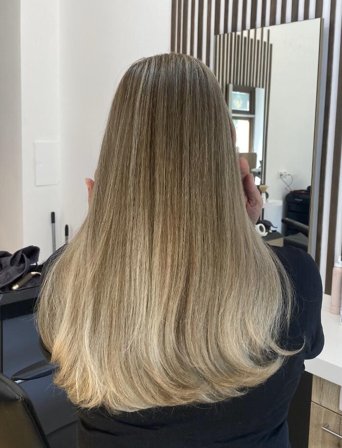 Bilder Friseur Sara
