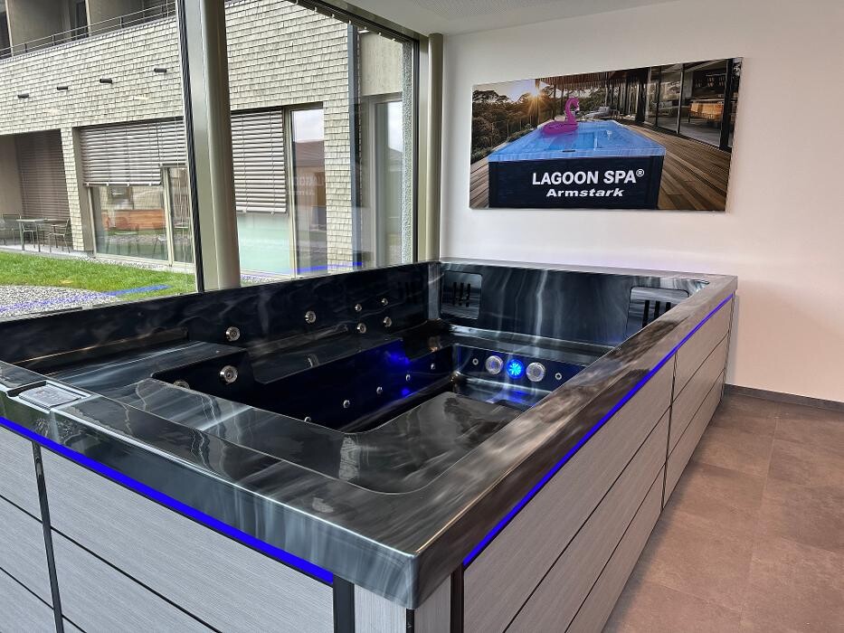 Bilder ARMSTARK Whirlpools, Swim Spas, Saunen & Infrarotkabinen