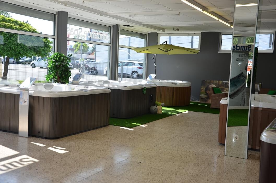Bilder ARMSTARK Whirlpools, Swim Spas, Saunen & Infrarotkabinen