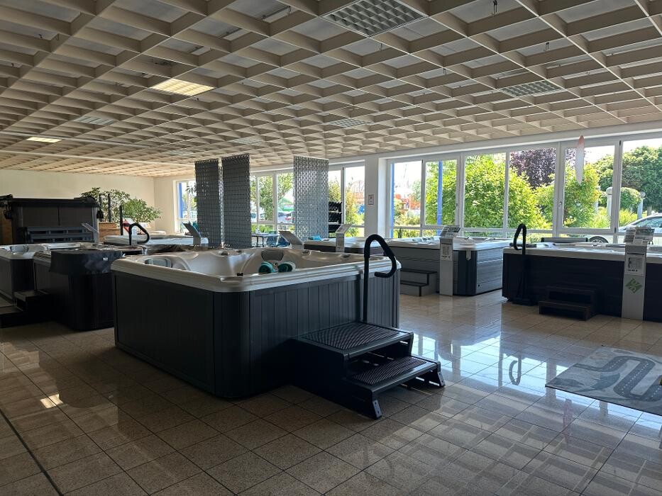 Bilder ARMSTARK Whirlpools, Swim Spas, Saunen & Infrarotkabinen