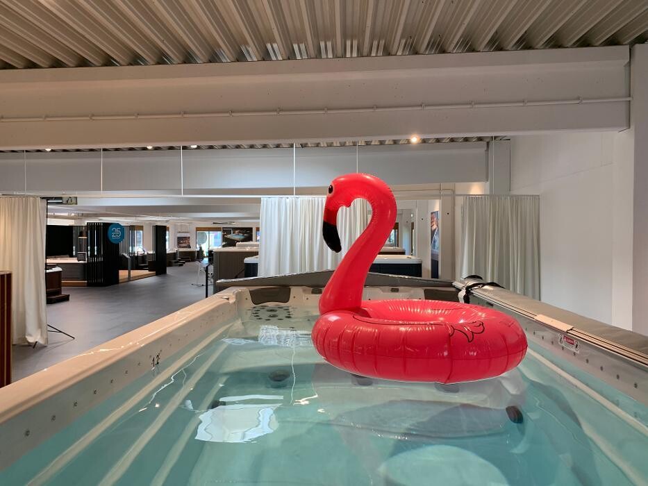 Bilder ARMSTARK Whirlpools, Swim Spas, Saunen & Infrarotkabinen