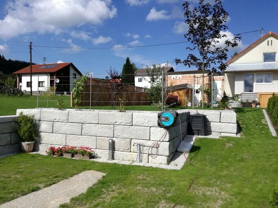 Bilder Kiesenhofer Marius - Steinmauern & Baggerungen