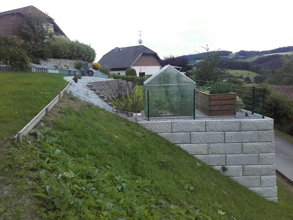 Bilder Kiesenhofer Marius - Steinmauern & Baggerungen