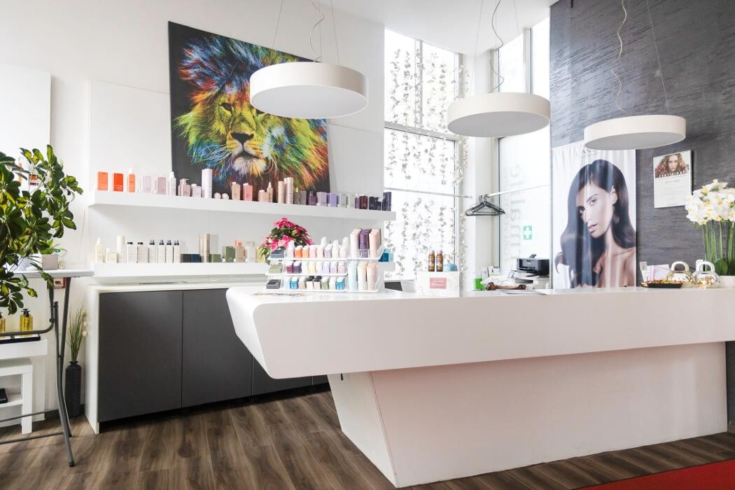 Bilder Manju Beauty Institute