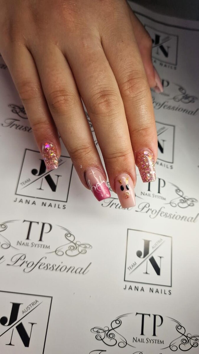 Bilder Winnibelnails by Adriana Marte