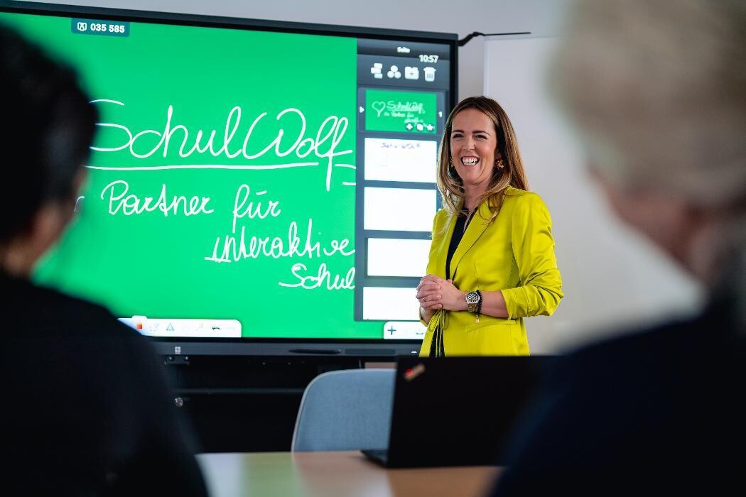 Bilder Schulwolf GmbH & Co KG