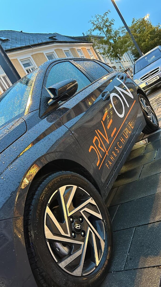 Bilder Fahrschule Drive on