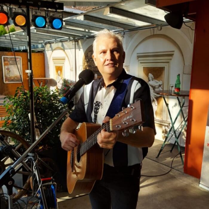 Bilder Alfred Bischof Liedermacher