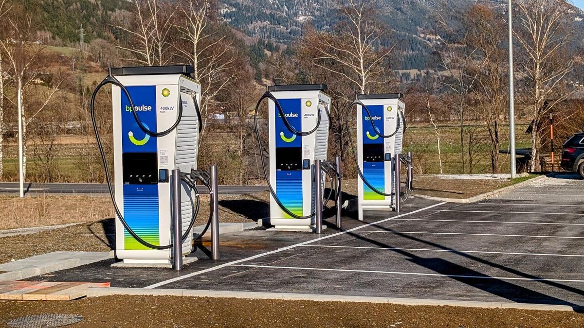 Bilder bp pulse Charging Station