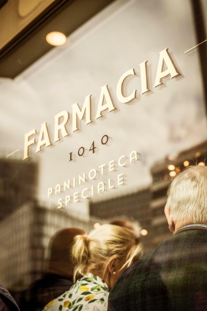 Bilder Cafe Farmacia 1040