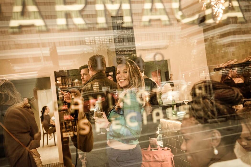 Bilder Cafe Farmacia 1040