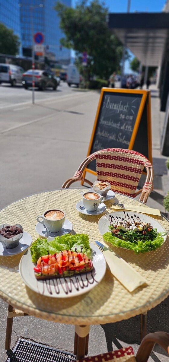 Bilder Cafe Farmacia 1040