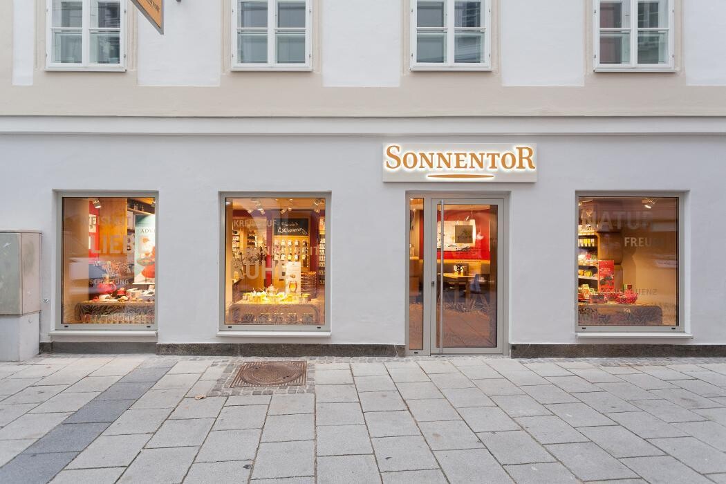 Bilder SONNENTOR Linz Herrenstraße