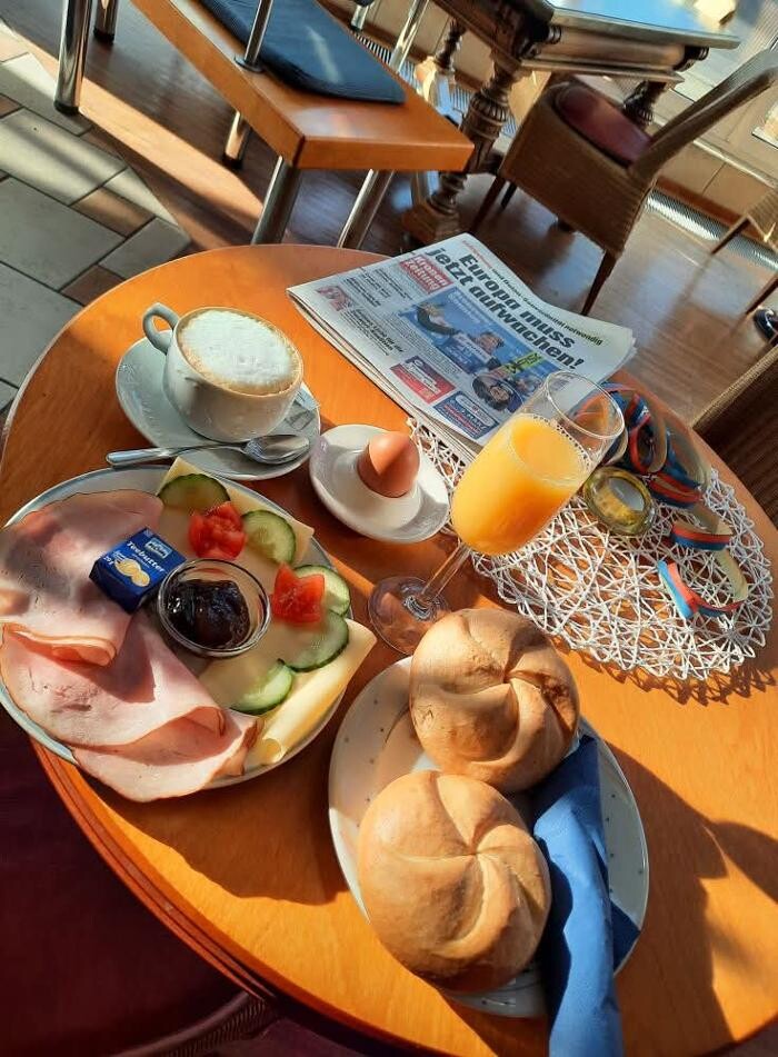 Bilder Menzhino - Café-Eis-Lounge
