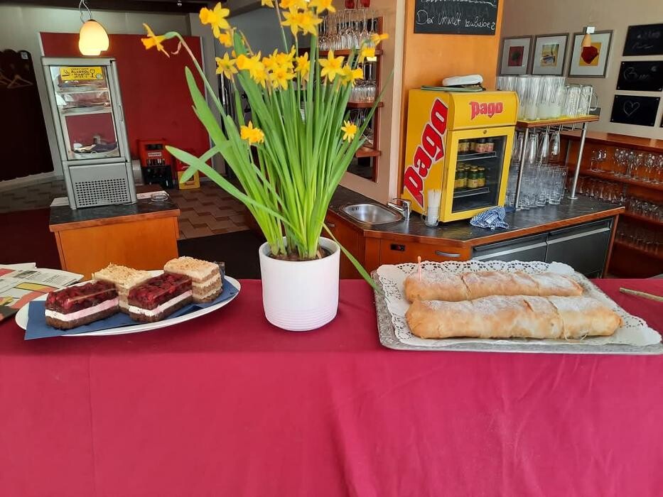 Bilder Menzhino - Café-Eis-Lounge