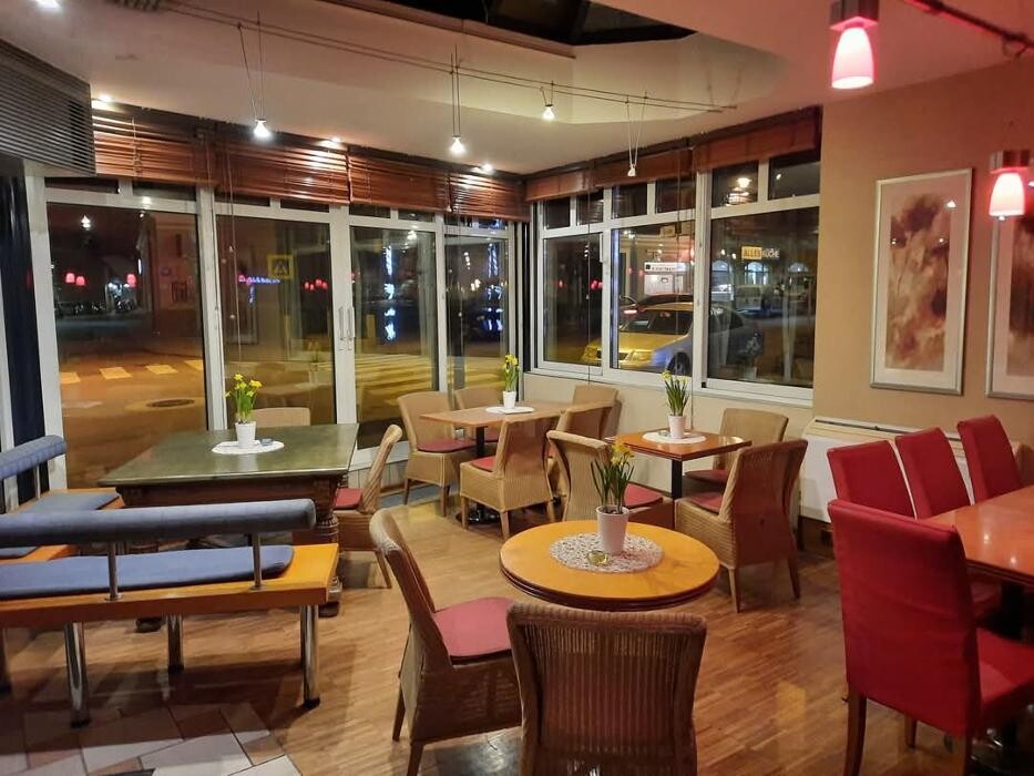 Bilder Menzhino - Café-Eis-Lounge