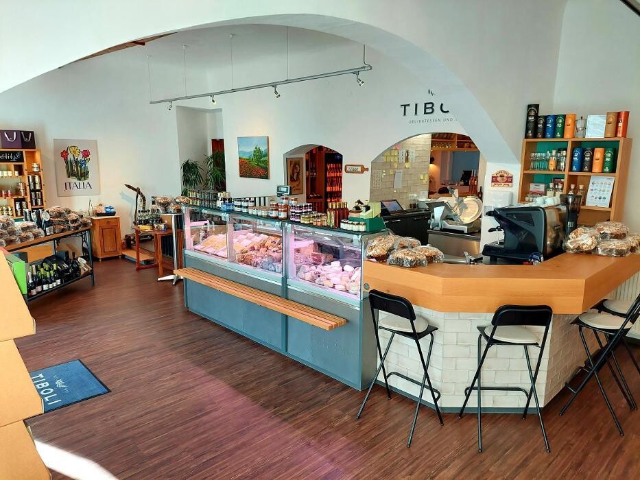 Bilder TIBOLI Delikatessen und Wein GmbH