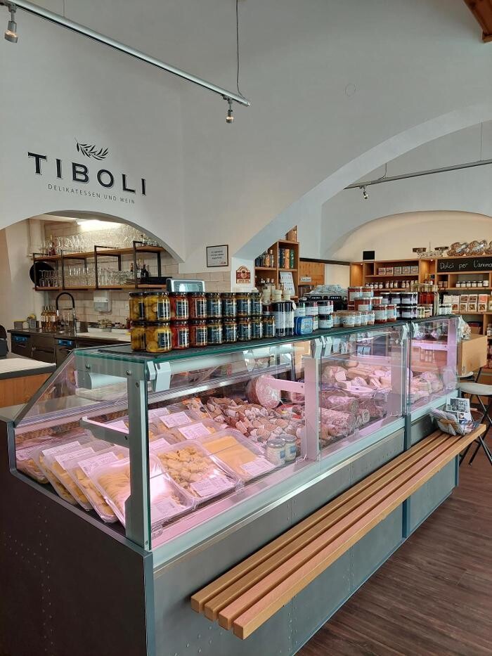 Bilder TIBOLI Delikatessen und Wein GmbH