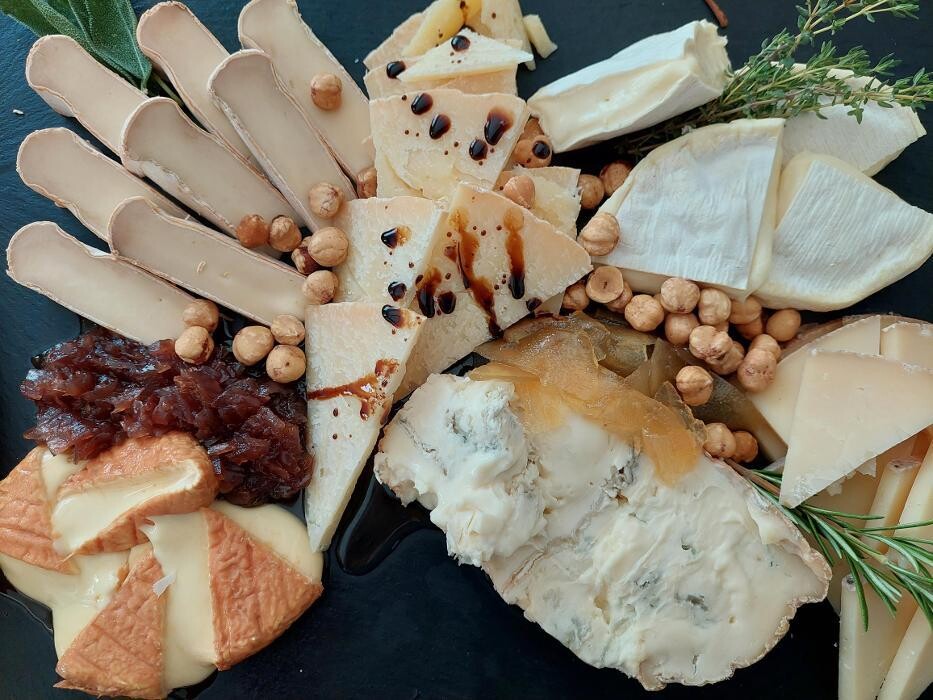 Bilder TIBOLI Delikatessen und Wein GmbH
