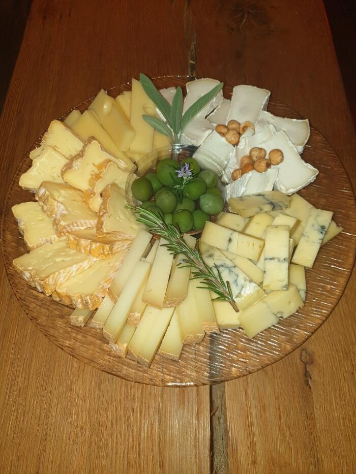 Bilder TIBOLI Delikatessen und Wein GmbH