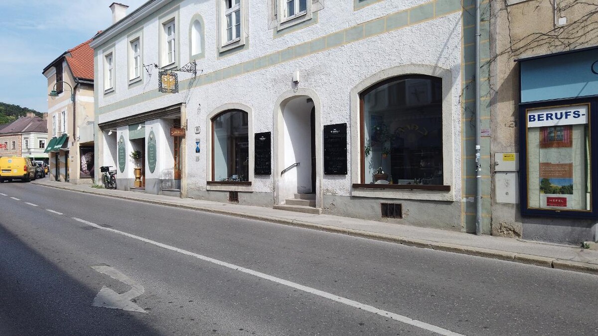 Bilder TIBOLI Delikatessen und Wein GmbH