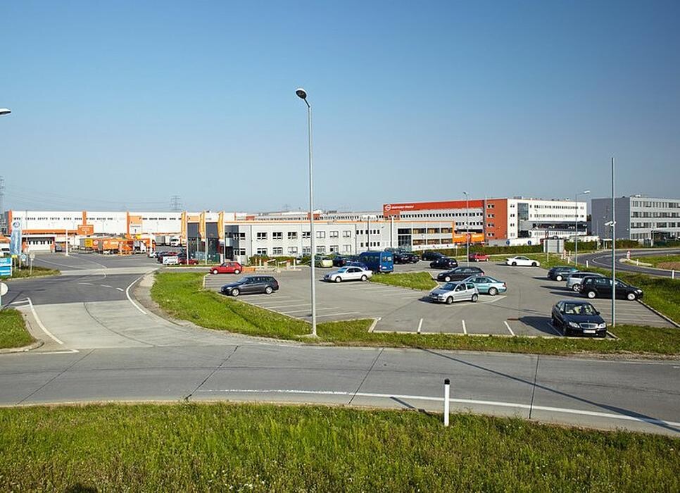 Bilder Gebrüder Weiss GmbH, Maria Lanzendorf bei Wien - Spedition für Landverkehr