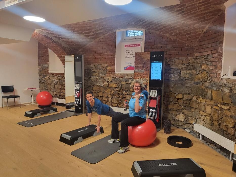 Bilder Grazia - Frauenfitness + Corpus Felix Rehastudio