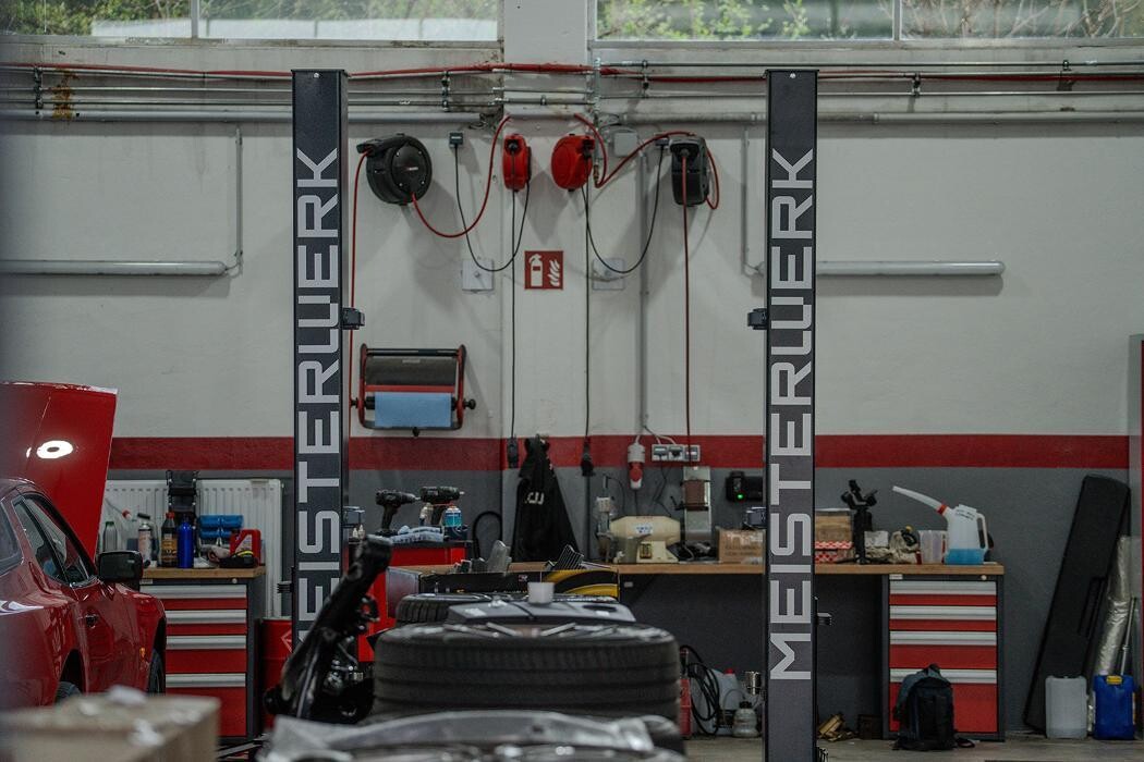Bilder MEISTERWERK KFZ-Technik