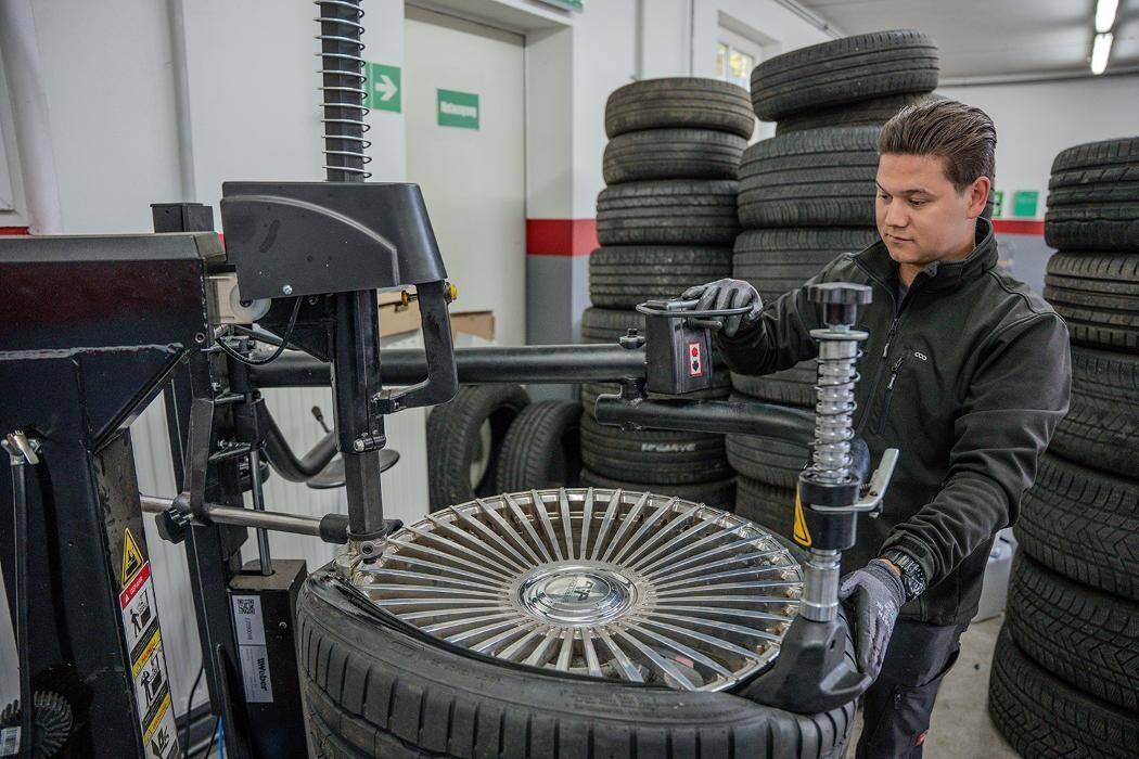 Bilder MEISTERWERK KFZ-Technik