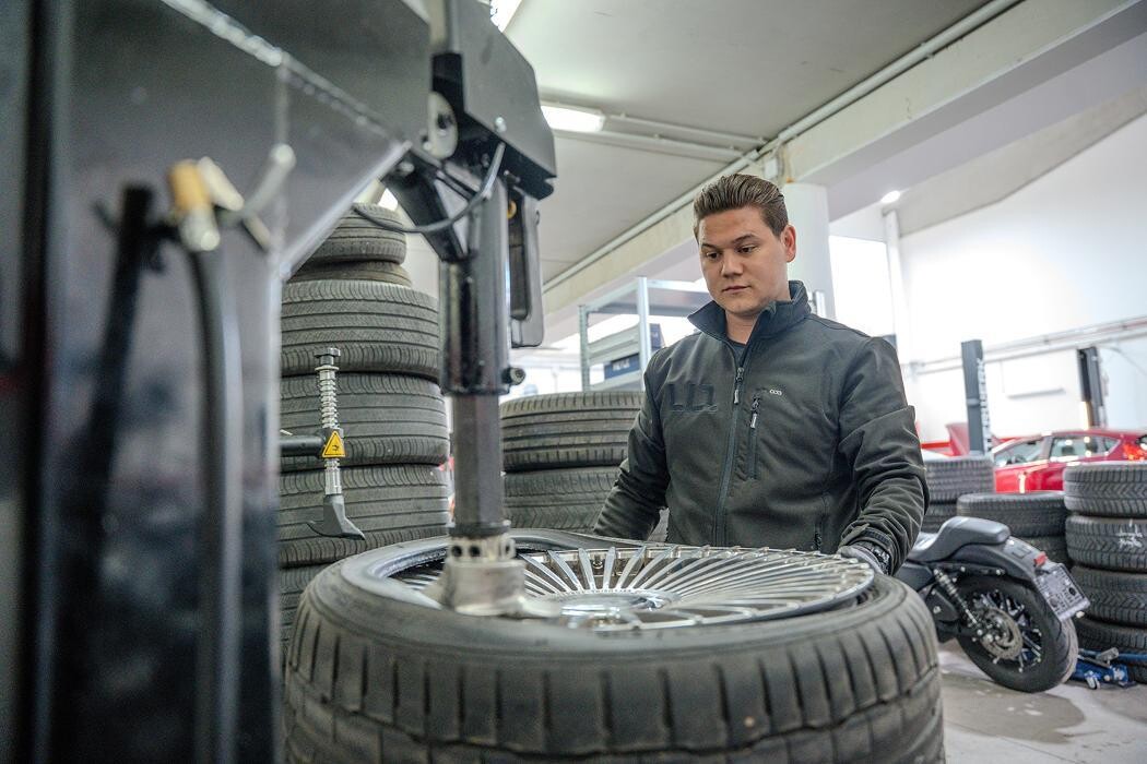 Bilder MEISTERWERK KFZ-Technik