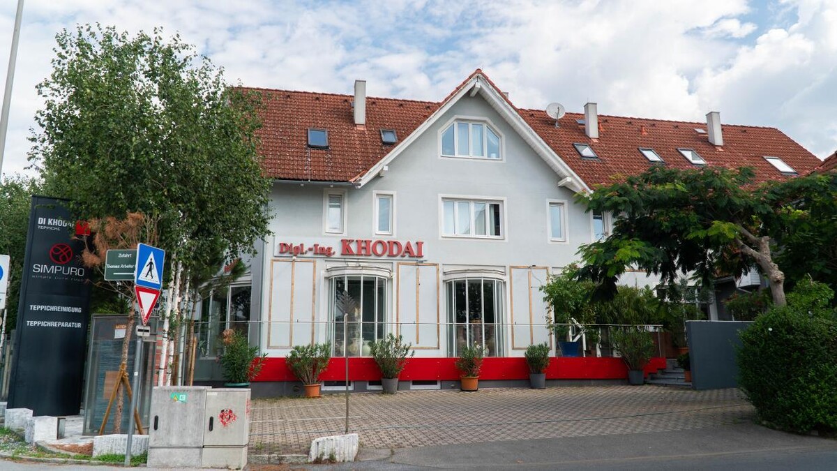 Bilder Teppiche Dipl. Ing. Khodai GmbH - Teppichreinigung