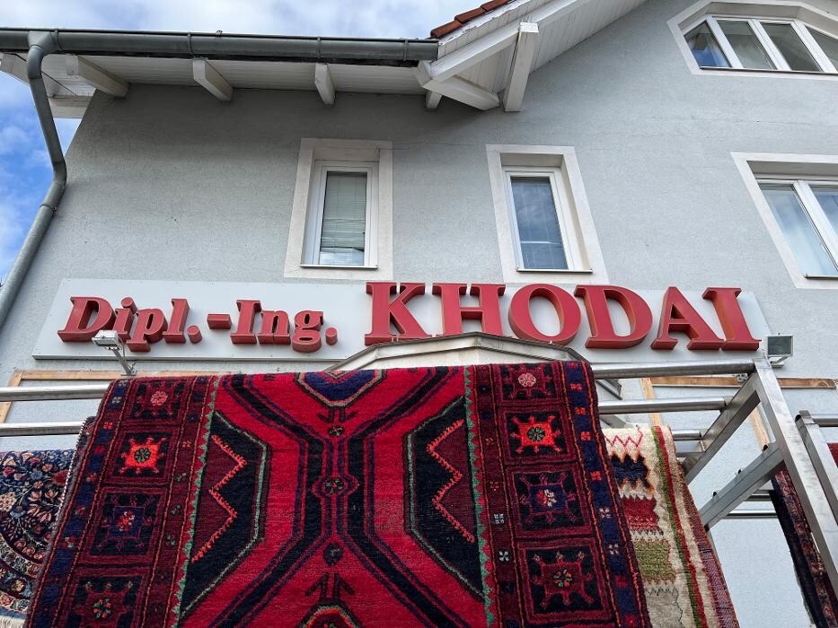 Bilder Teppiche Dipl. Ing. Khodai GmbH - Teppichreinigung