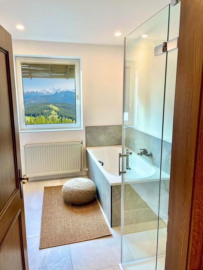 Bilder FoFa-Haus und Bad