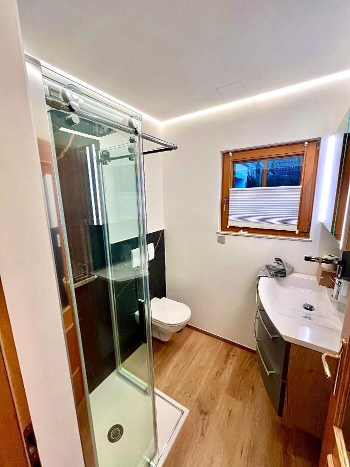 Bilder FoFa-Haus und Bad