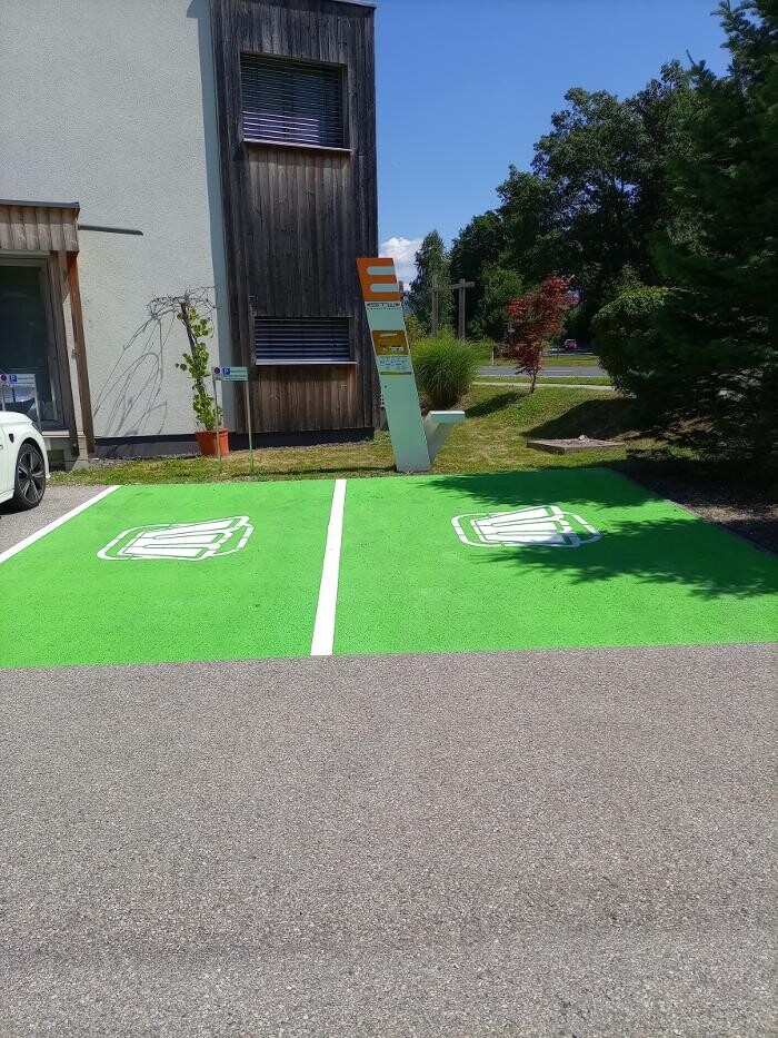 Bilder STW Ladestation