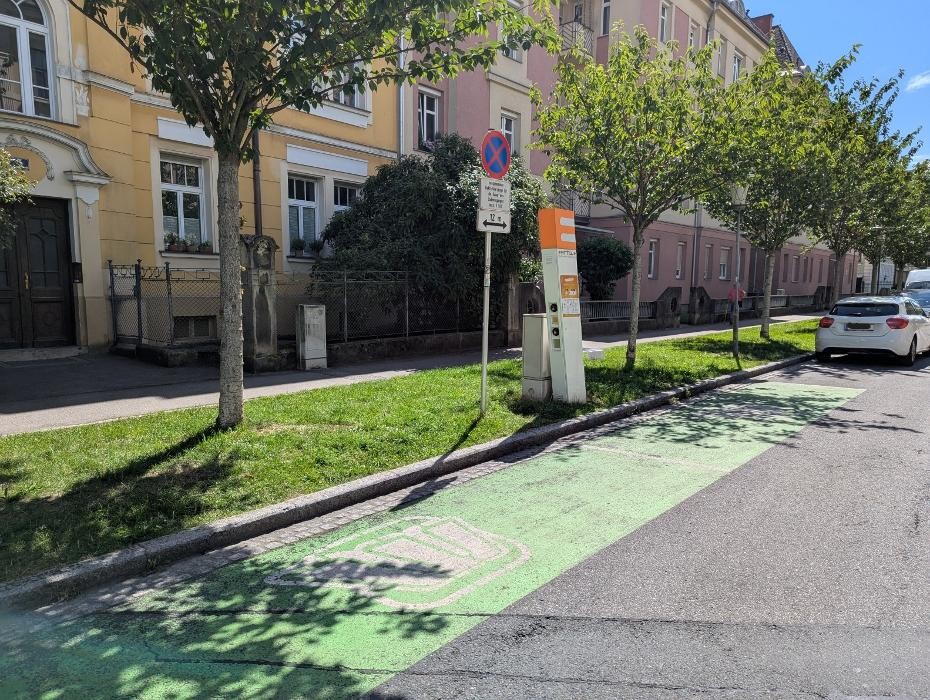 Bilder STW Ladestation