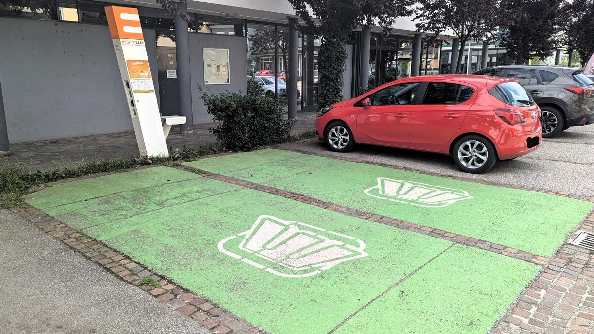 Bilder STW Ladestation