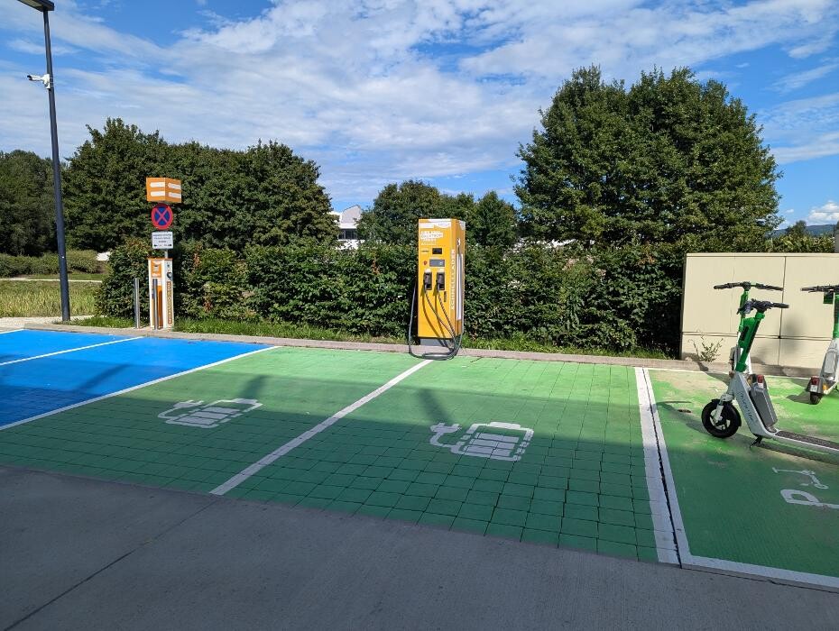 Bilder STW Ladestation