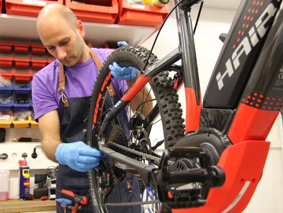 Bilder Sport & Mode KESSLER - Skiverleih, E-Bike Verleih, Shop & Service