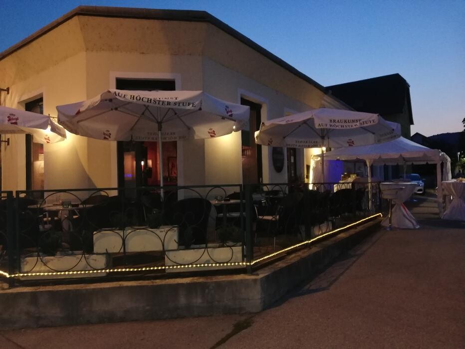 Bilder Cafe Domino Bar