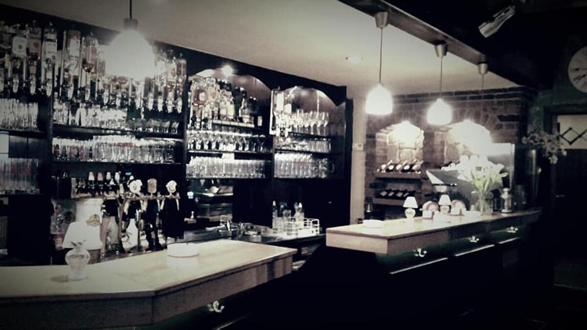 Bilder Cafe Domino Bar