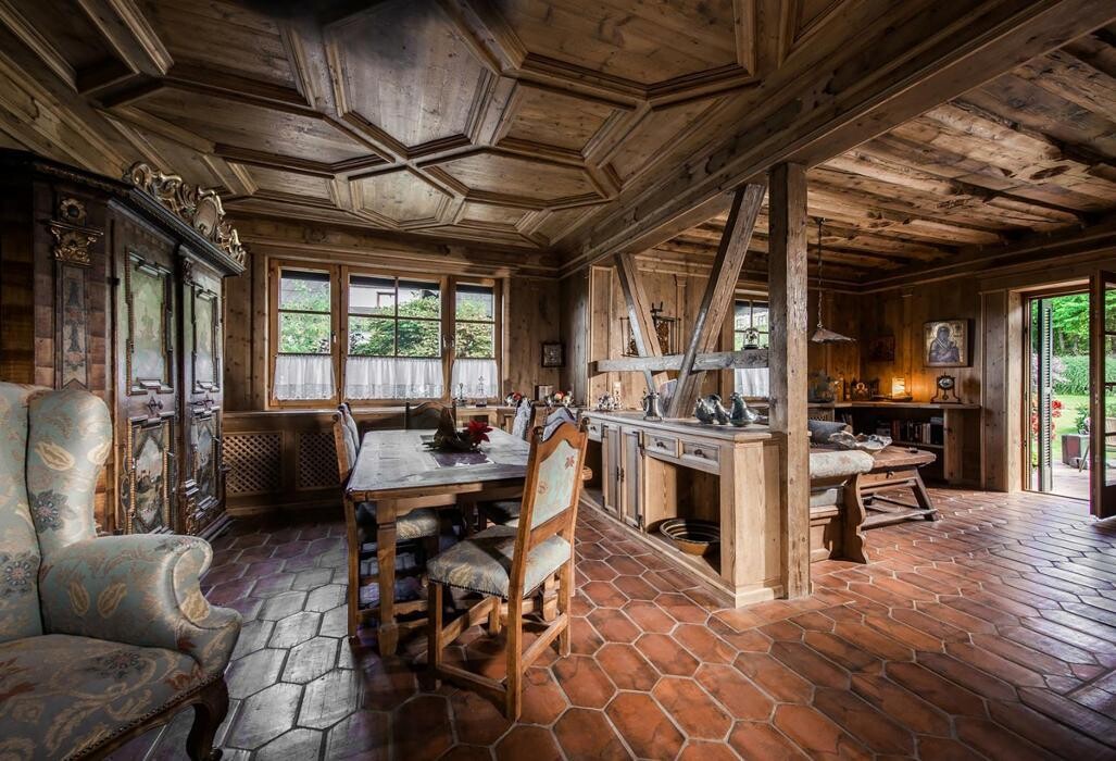 Bilder Salzburger Antiquitäten Tkalec Helmut