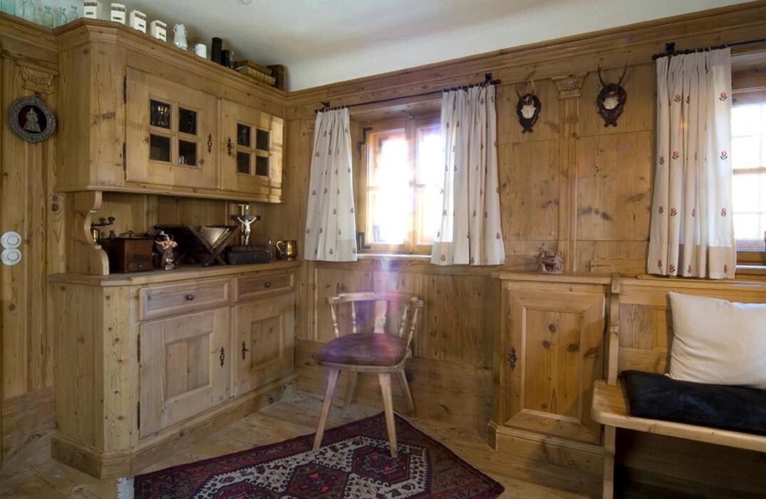 Bilder Salzburger Antiquitäten Tkalec Helmut