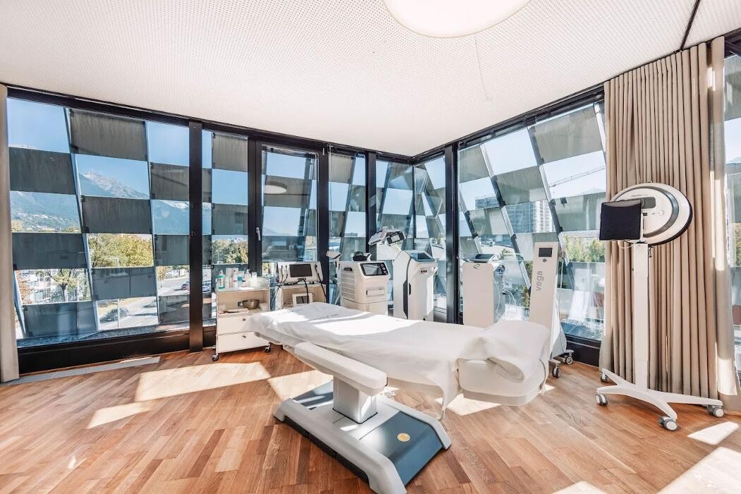 Bilder Aesthera Kosmetik by Viviana Piglia