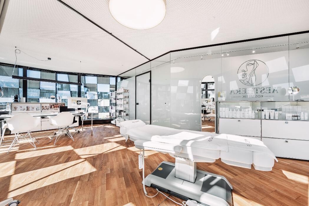 Bilder Aesthera Kosmetik by Viviana Piglia