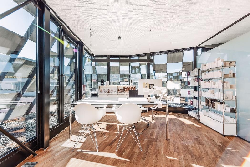 Bilder Aesthera Kosmetik by Viviana Piglia